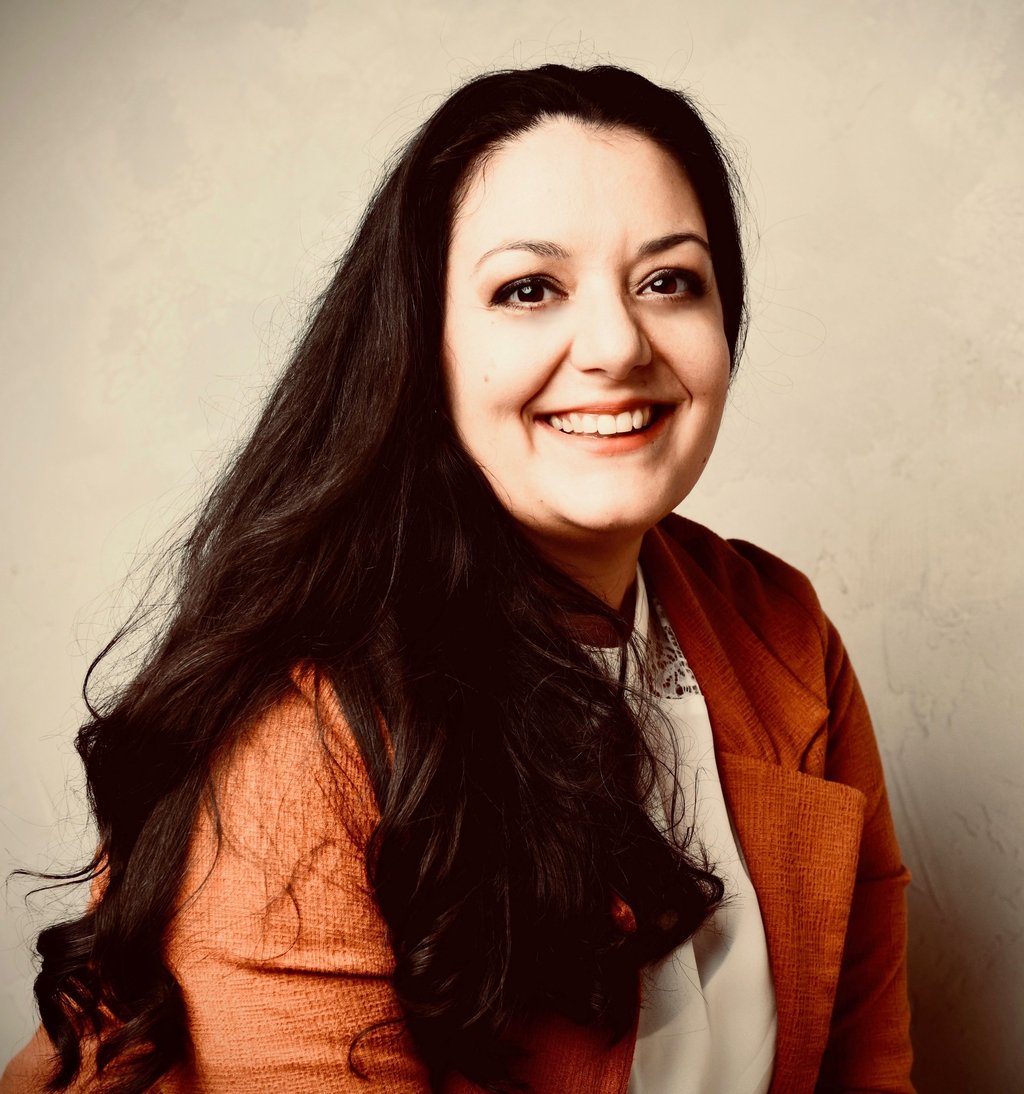 Carmela Martello Transpersonale & Traumasensible Kunsttherapeutin | Schwangerschaftsbegleiterin | Kinderwunsch-Coach