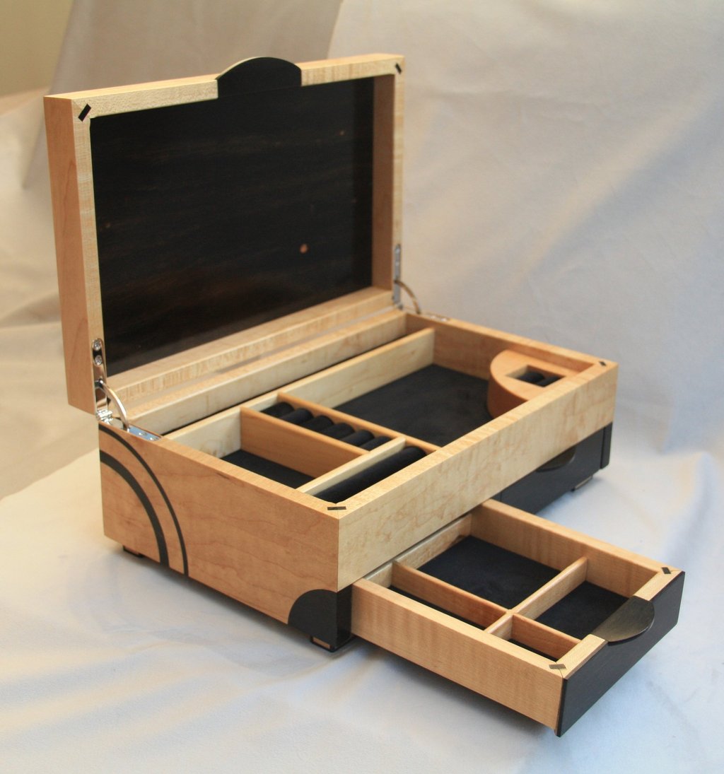 Exclusieve sieradenkist, handgemaakt op maat.