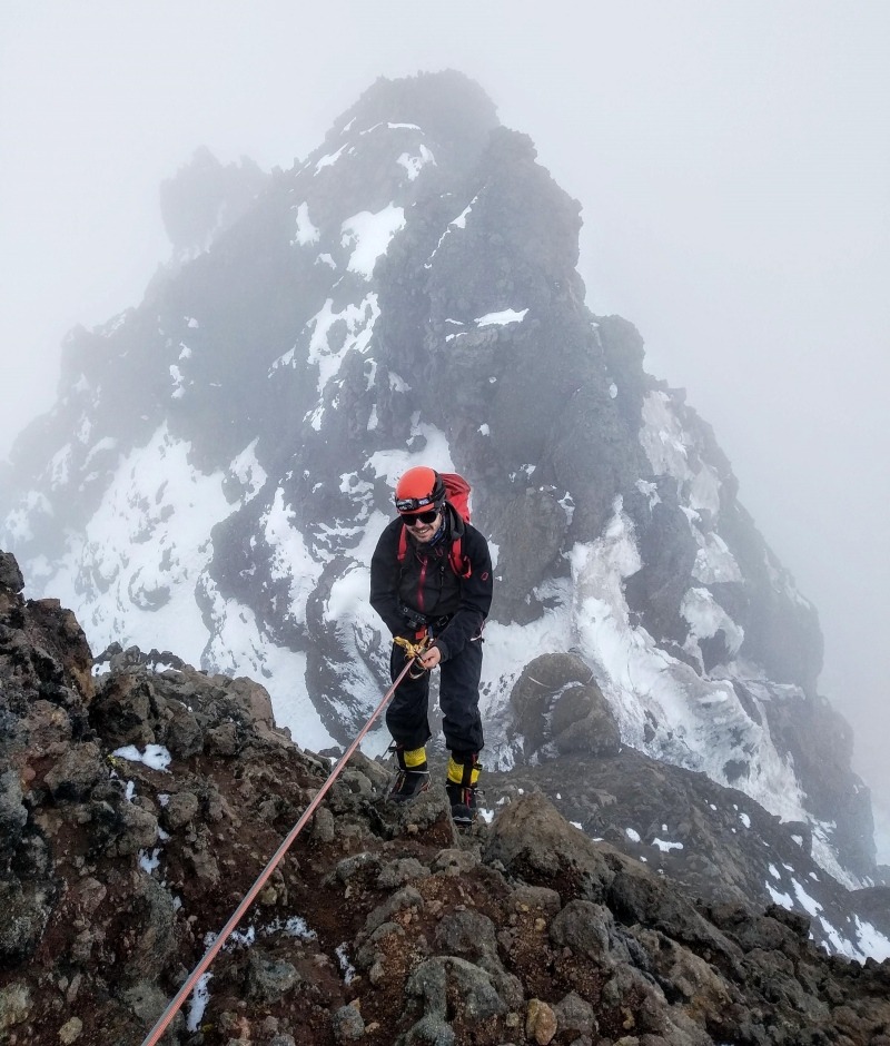 climber descending from El Altar