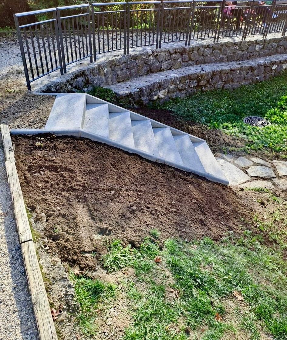 Réalisation d’un escalier extérieur en béton pour structurer les accès et sécuriser les déplacements