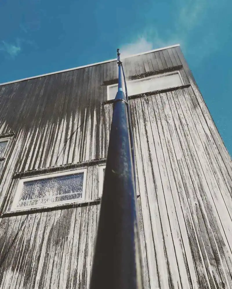 Fasadevask av enebolig