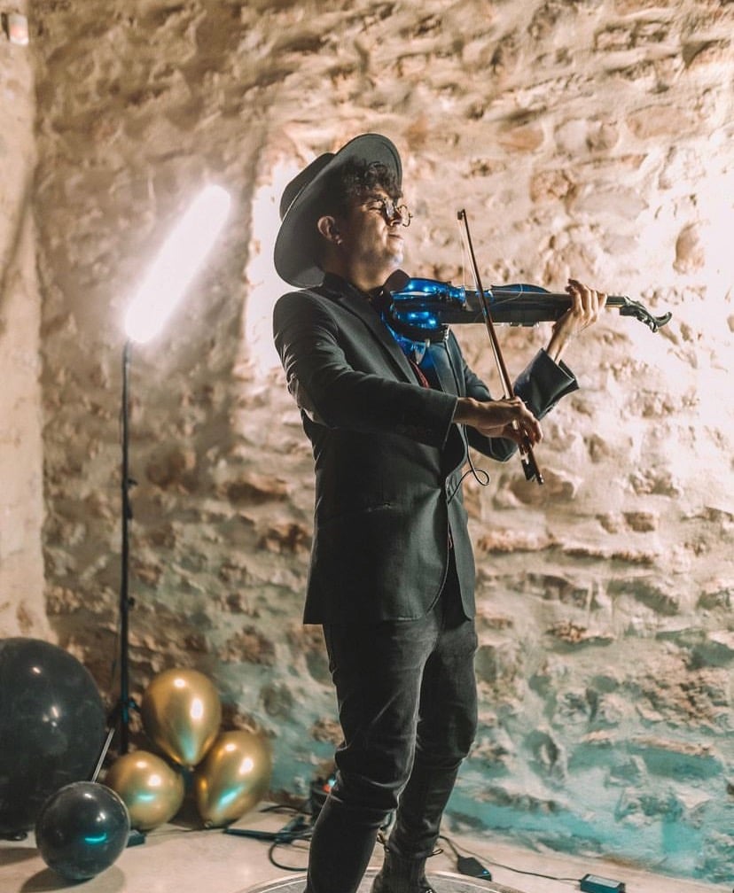Show de violín eléctrico de Mauro Ruiz para eventos y fiestas en Valencia
