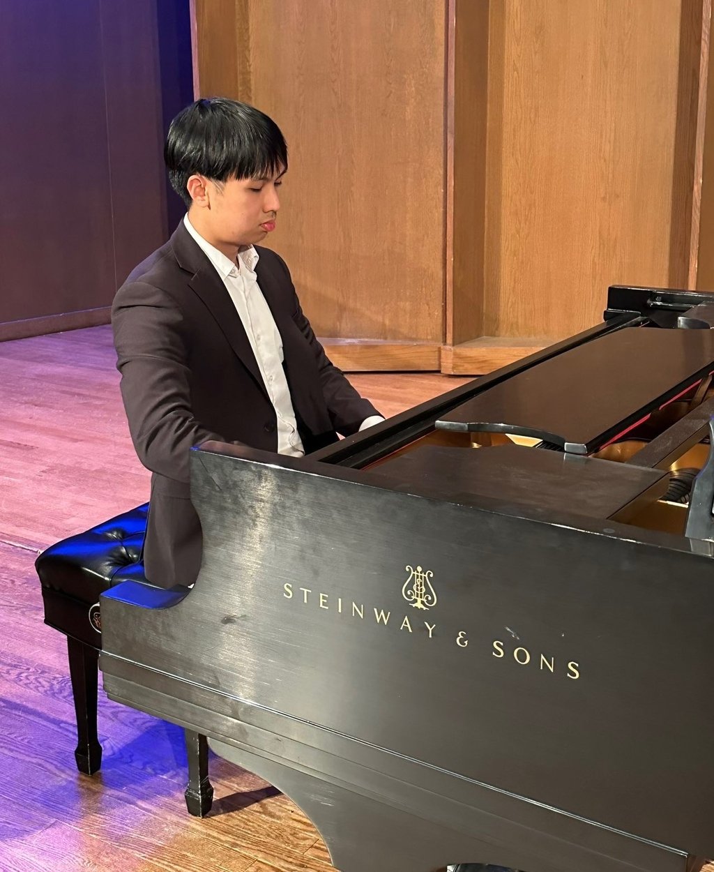 Wolfgang Vergara – Jazz and Classical Pianist and Piano Instructor