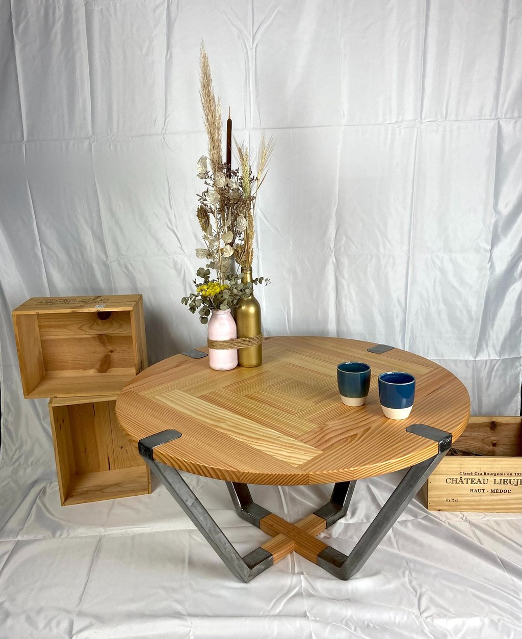 Photo de la table basse réaliser par l'atelier Ebenimétal