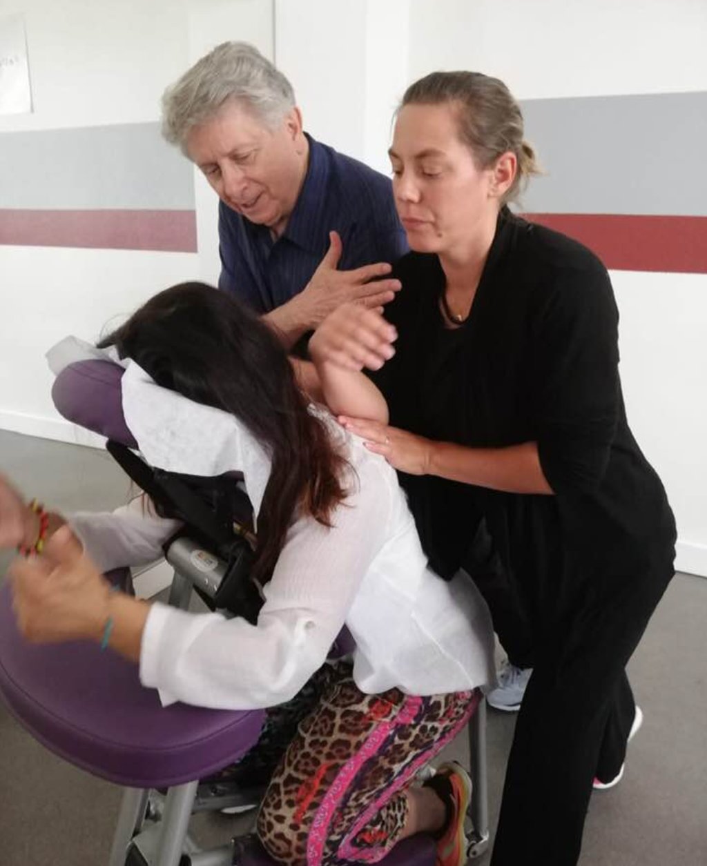 massage amma assis, massage habillé sur chaise ergonomique
