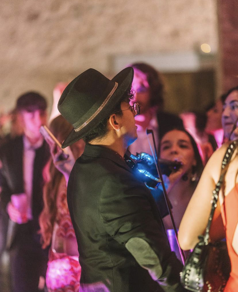 Música de violín en vivo de Mauro Ruiz para ceremonias, cócteles y bodas exclusivas en Valencia