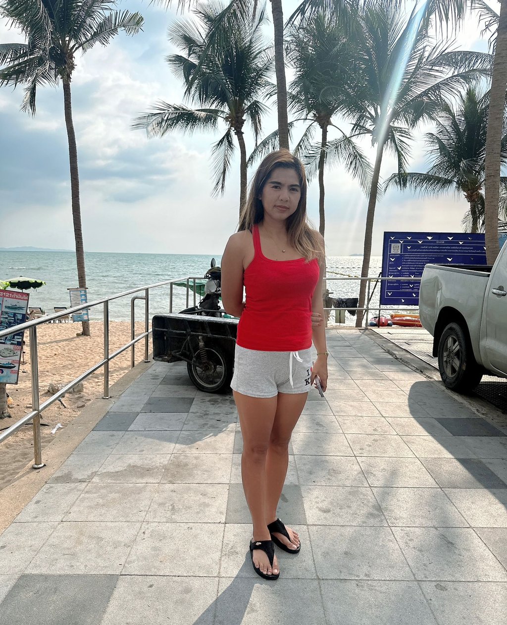 Experienced home massage therapist standing by the beach in Pattaya 