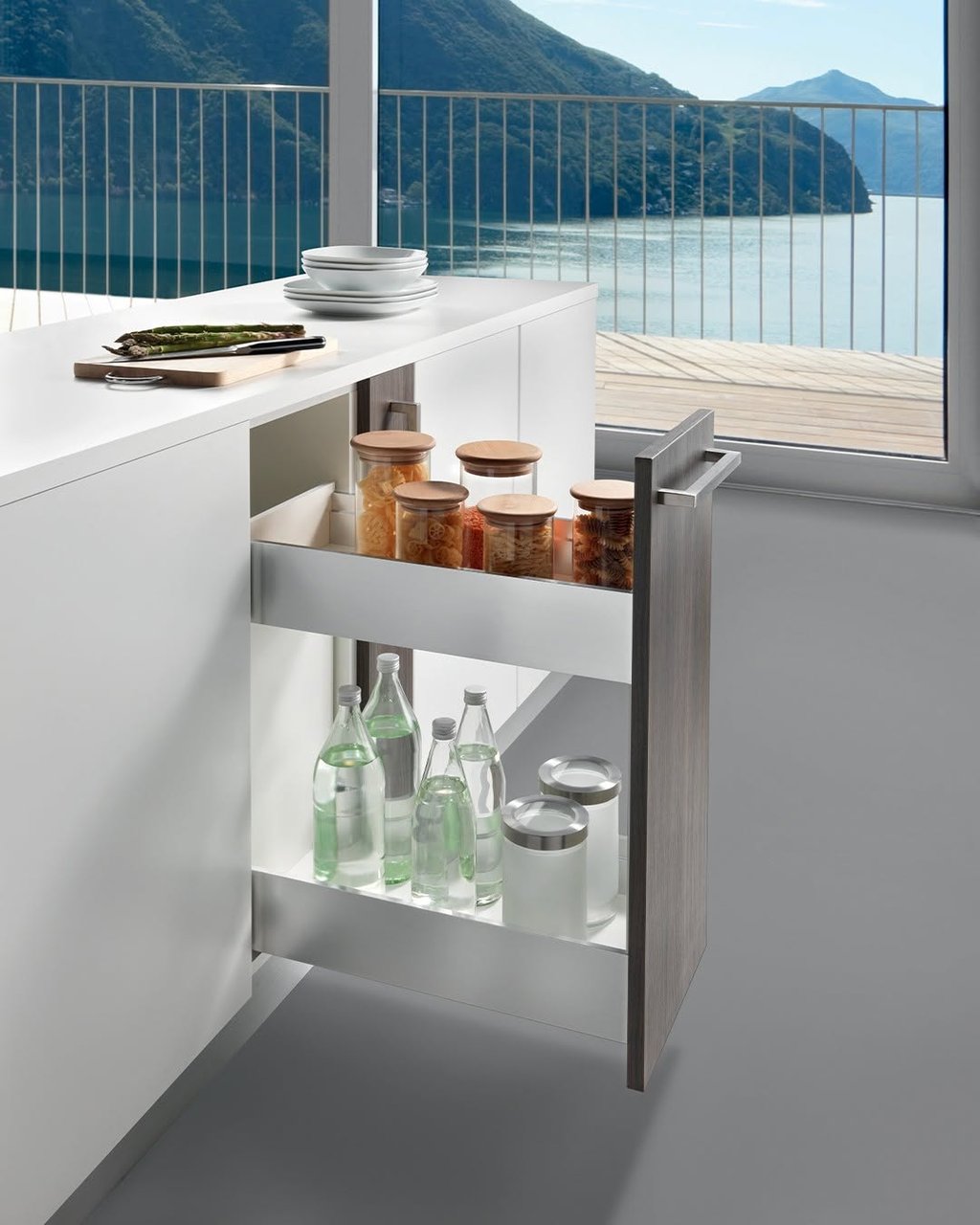 Pull-out kitchen storage accessory 