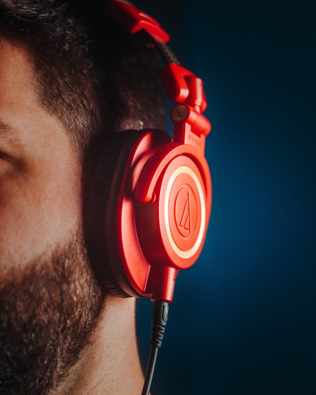 Session de mastering audio en studio professionnel