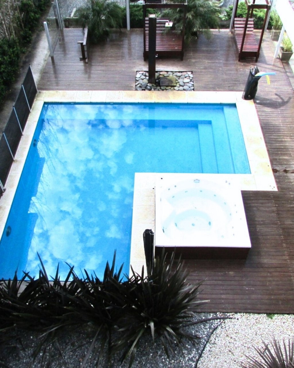 pileta climatizada con jacuzzi