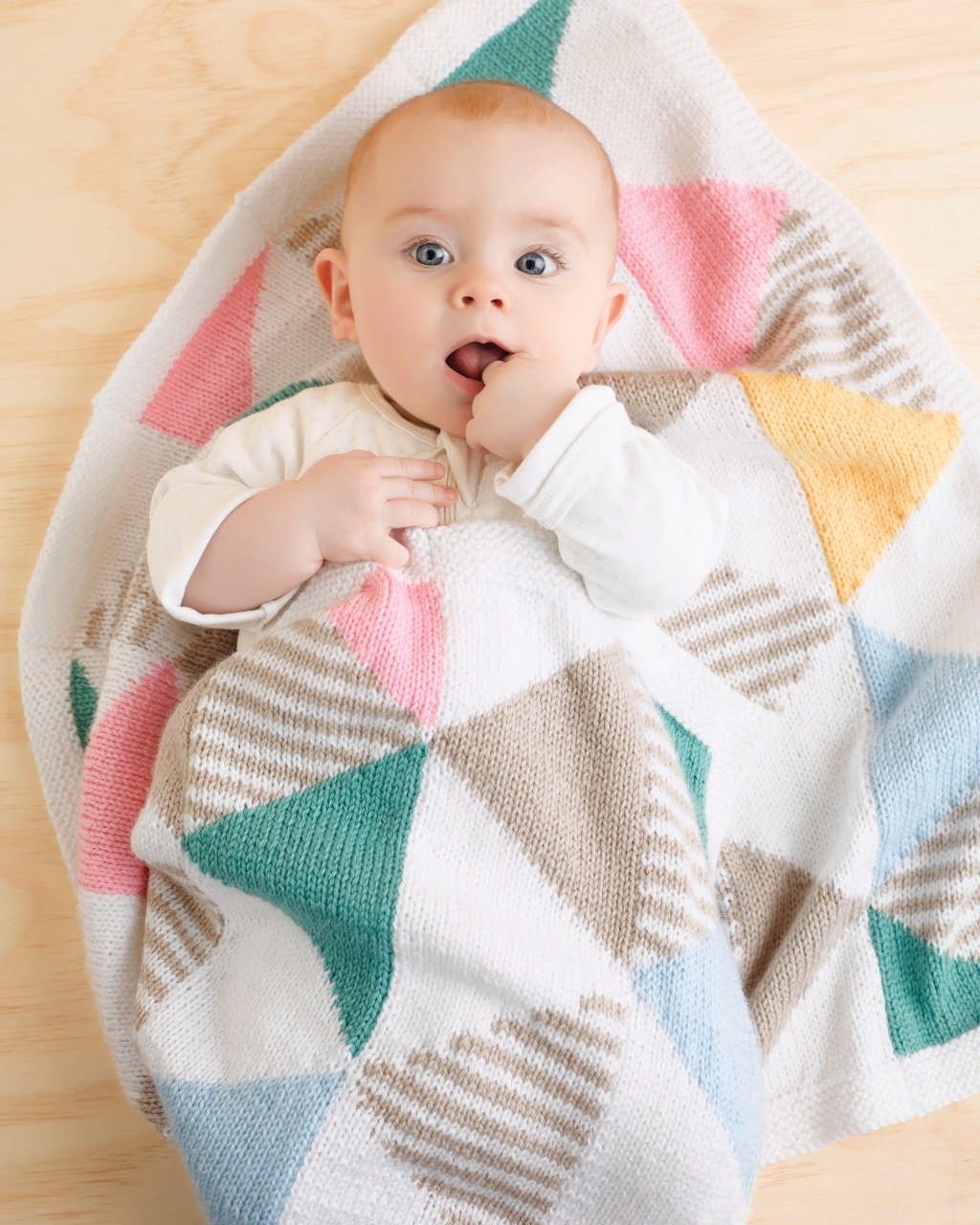 Triangle Blanket - Patons (ACS)