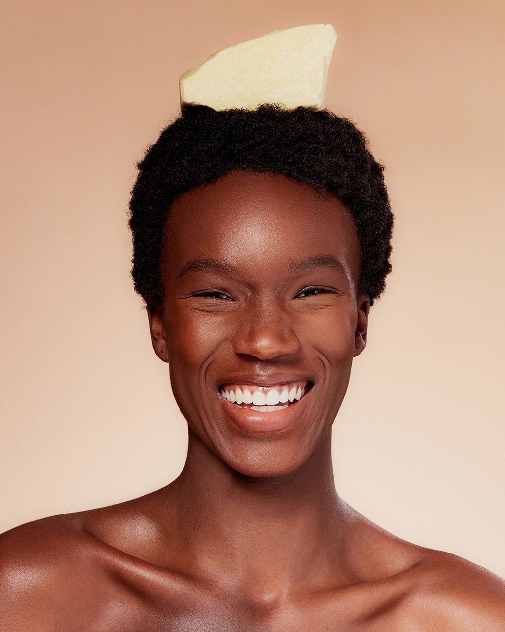 Portrait modèle fond studio