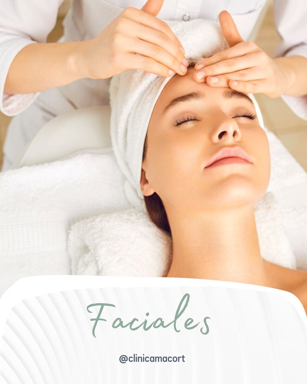 mujer recibiendo un facial de limpieza en una clinica de medicina estetica en cdmx 