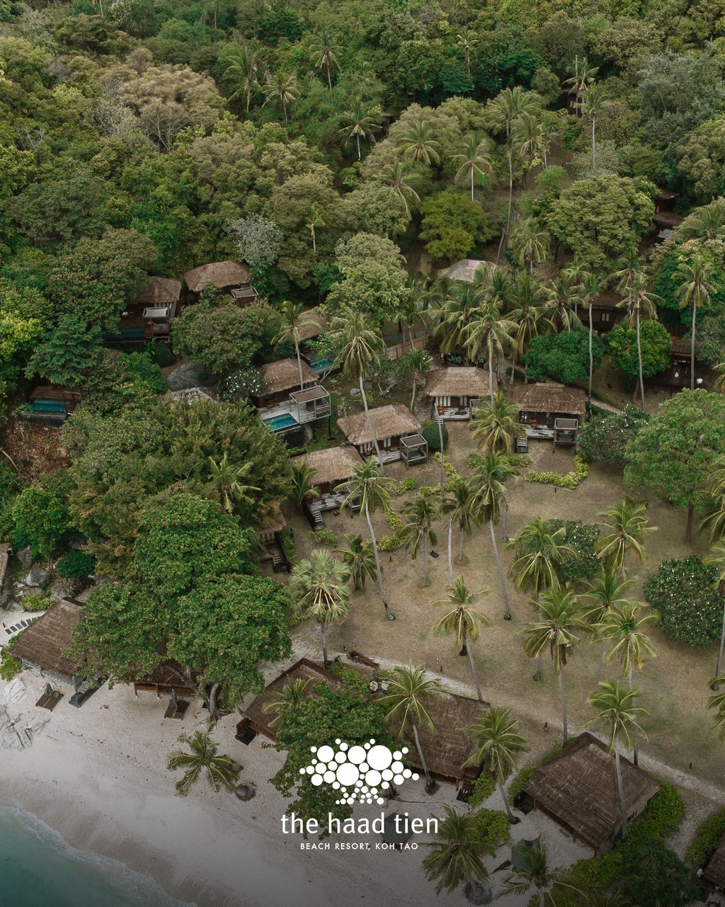 Hotel Fotograf Kian Bonanno: Drohnenaufnahme des The Haad Tien Beach Resort in Thailand.