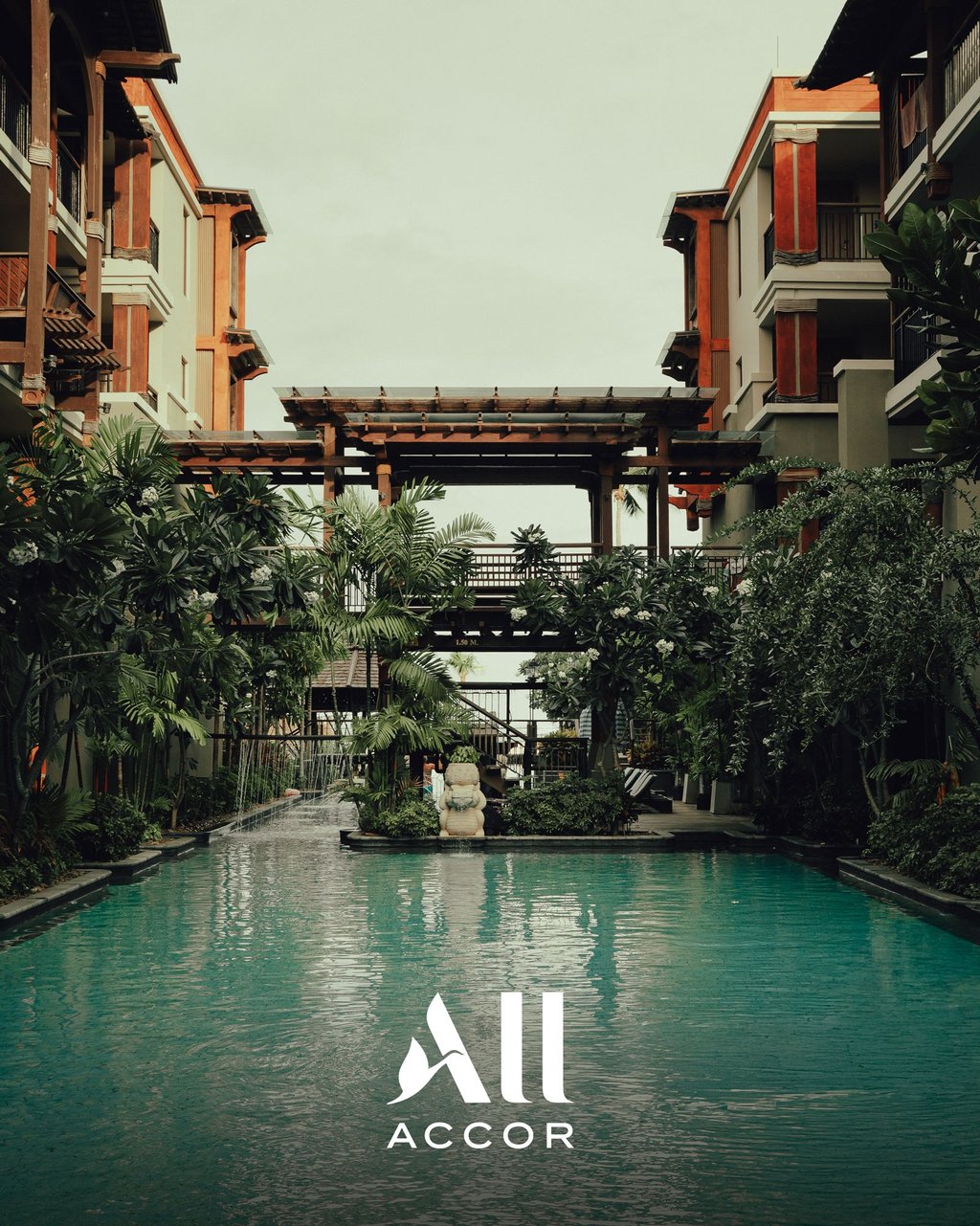 Professionelle Hotel-Fotografie für All Accor – Poolanlage und Architektur-Content.