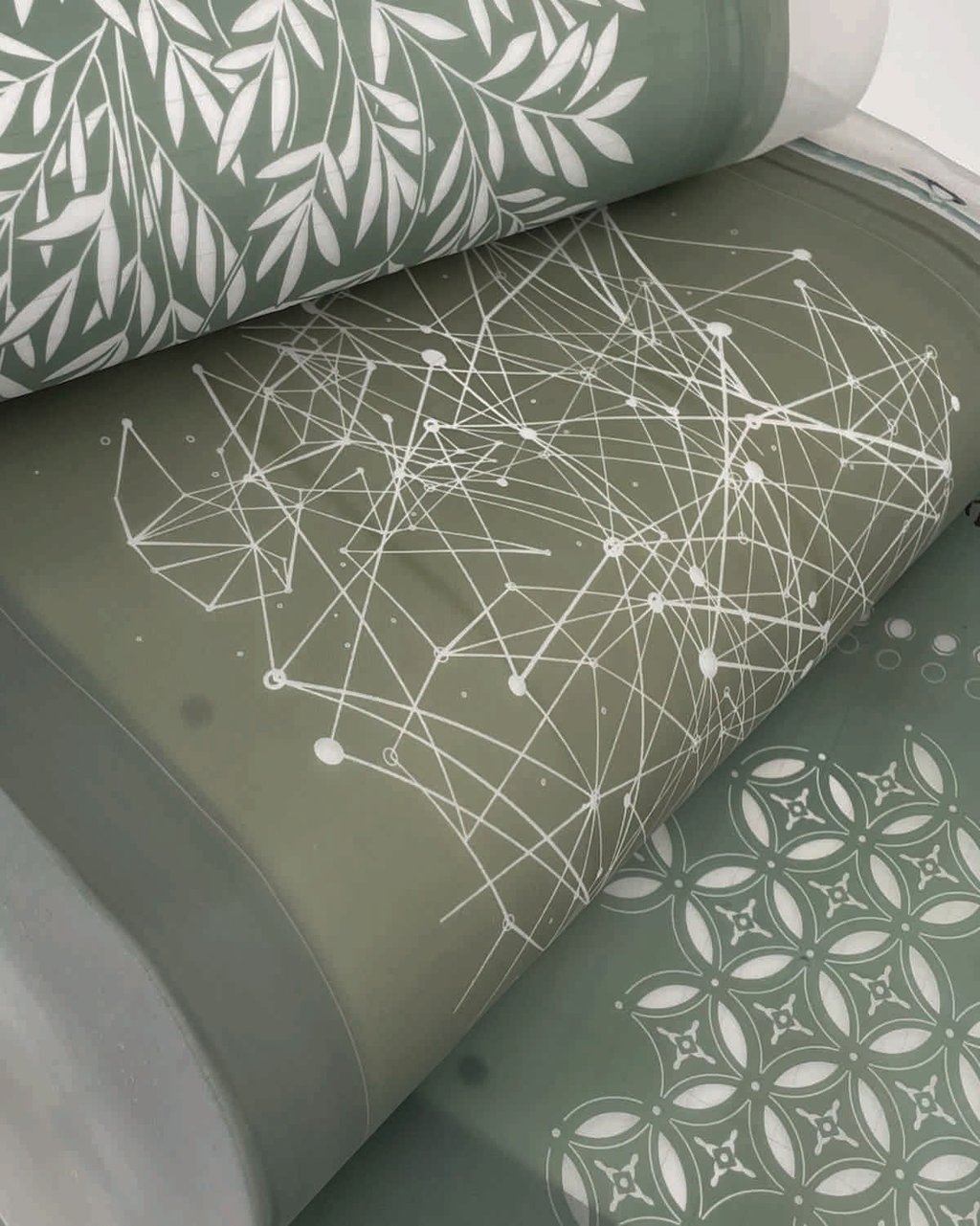 silk screens used for printing on ceramic surfaces