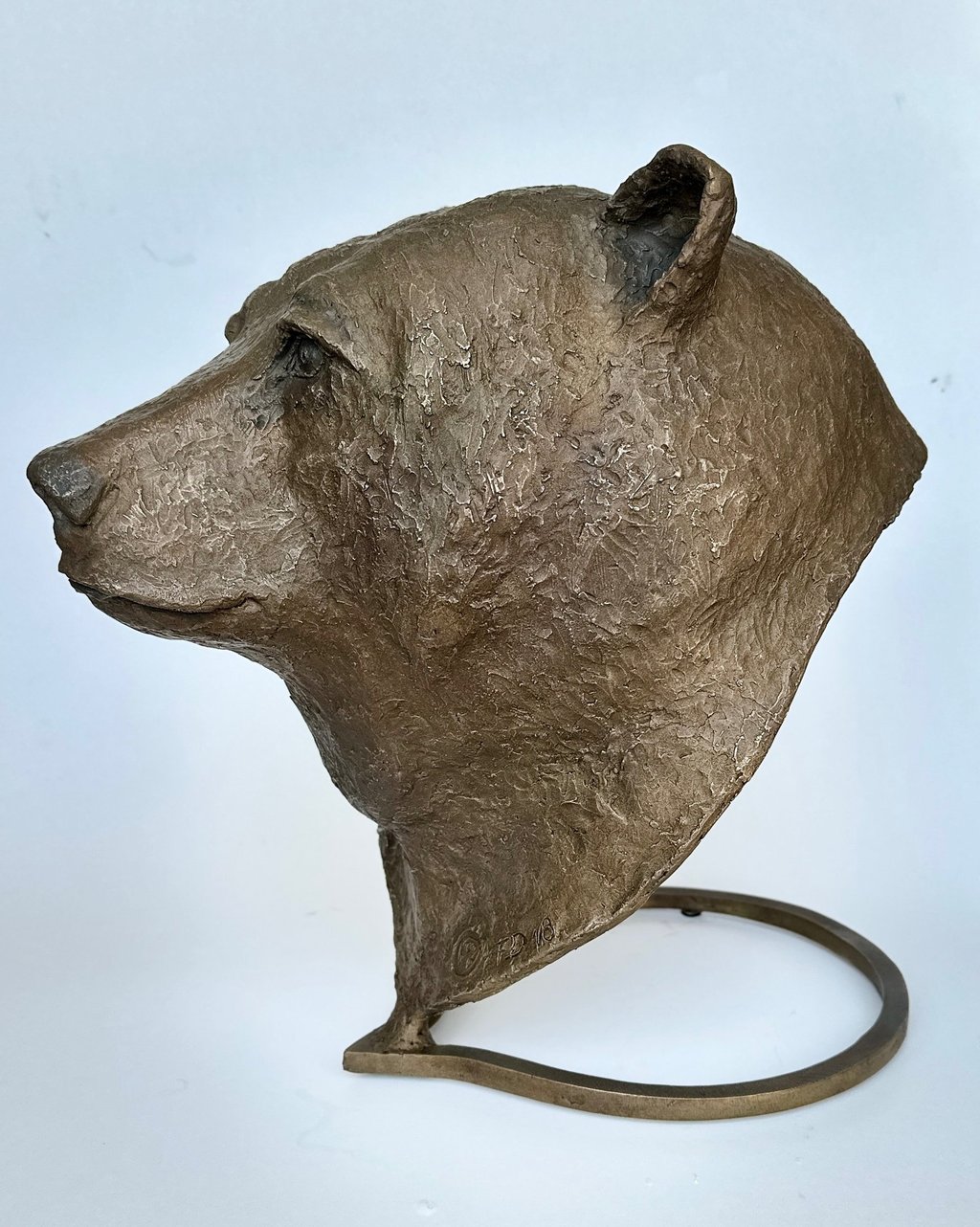 sculpture bronze tête d'ours socle