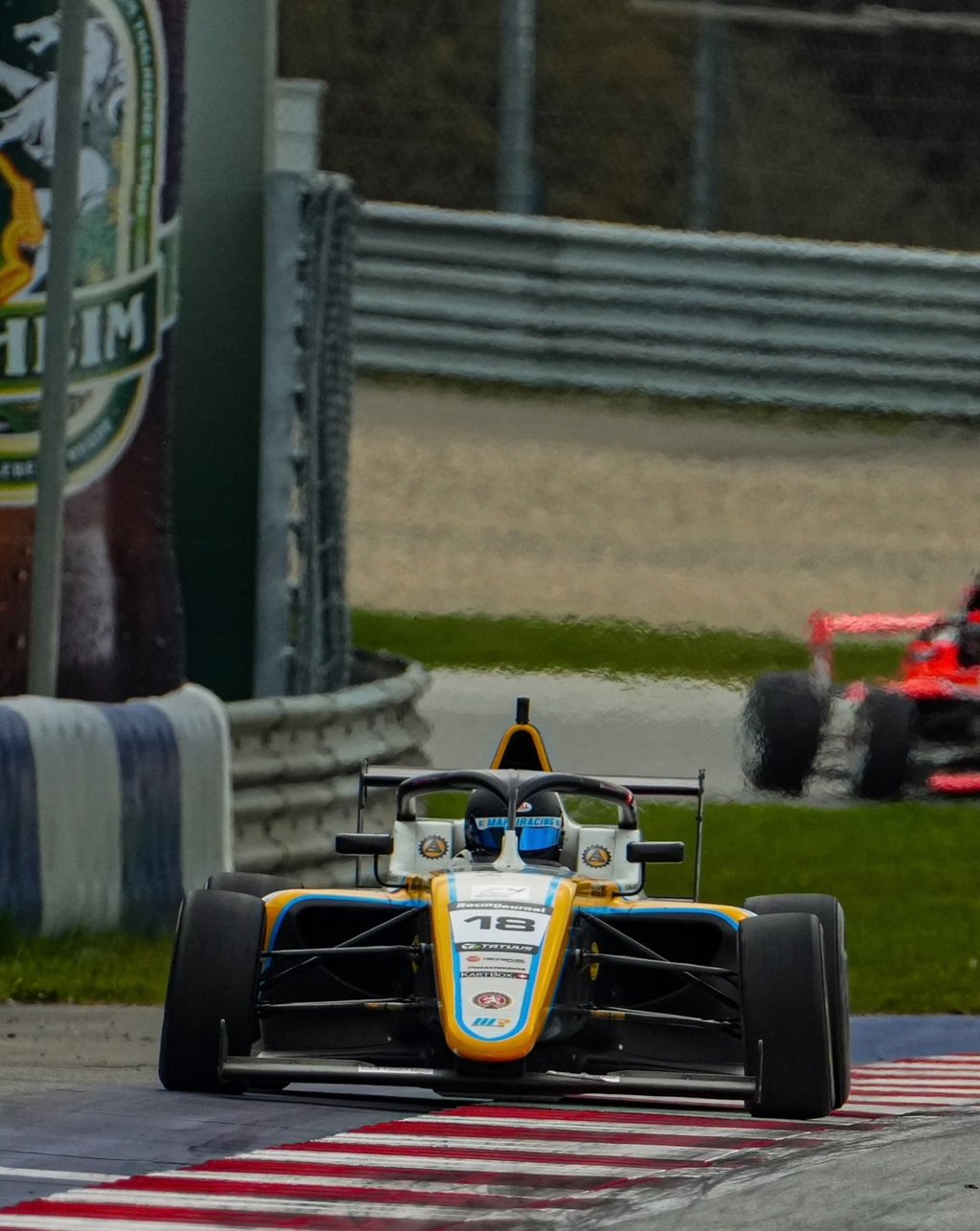 andreas Lo bue dans une formule 4