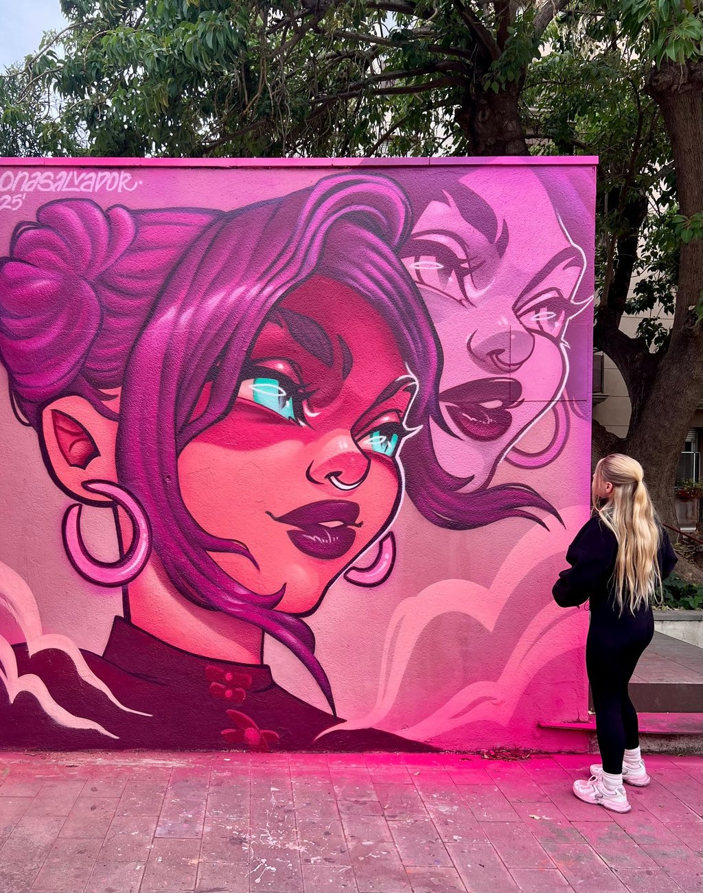 Echoes of Emotion - Mural en Barcelona, street art, arte urbano por Ona Salvador