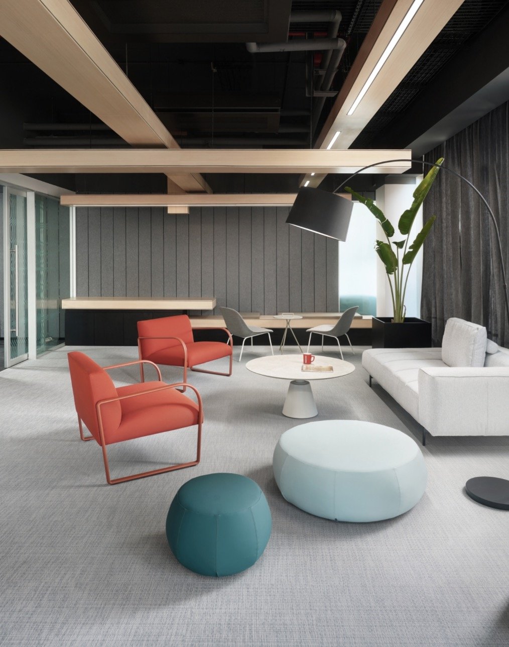 Specialized in woven vinyl floors for commercial use