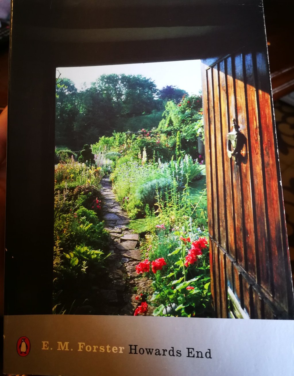 The cover of the book, Howard's End.