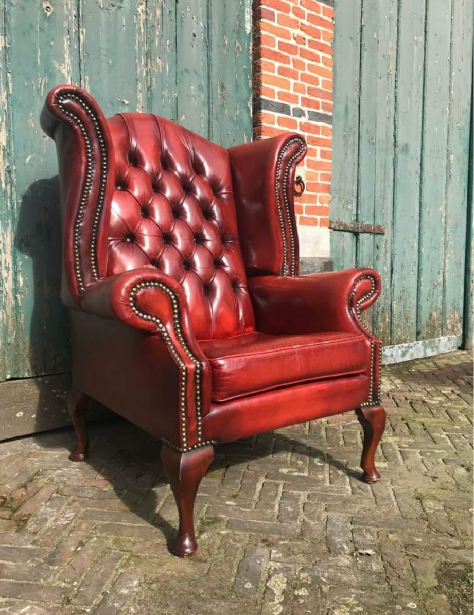 Vintage oxblood Chesterfield sofa leather