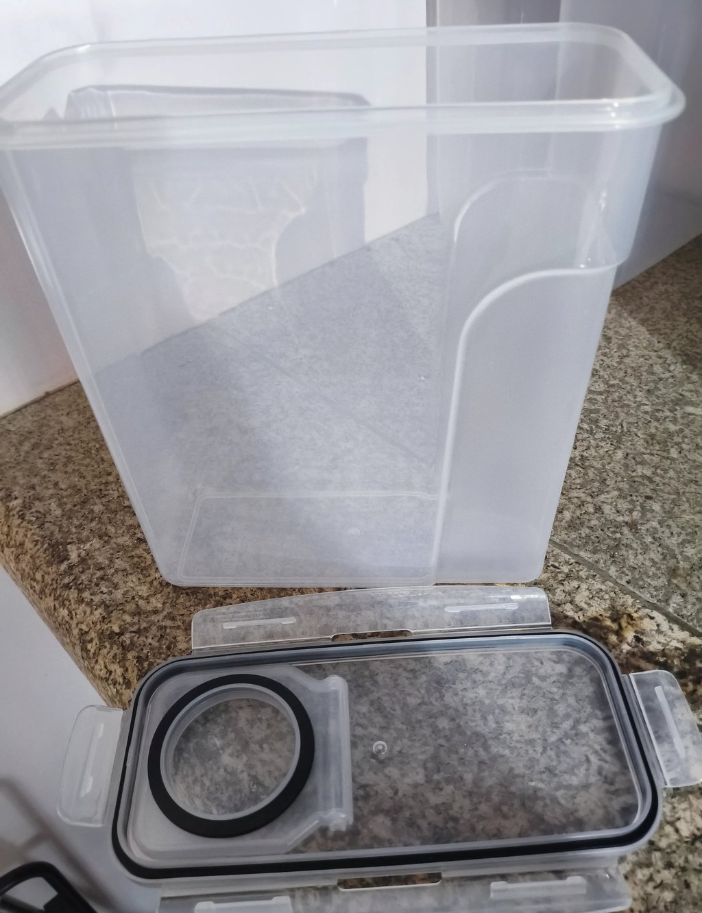 Caixa plástica para guardar bobines de filamento 3D