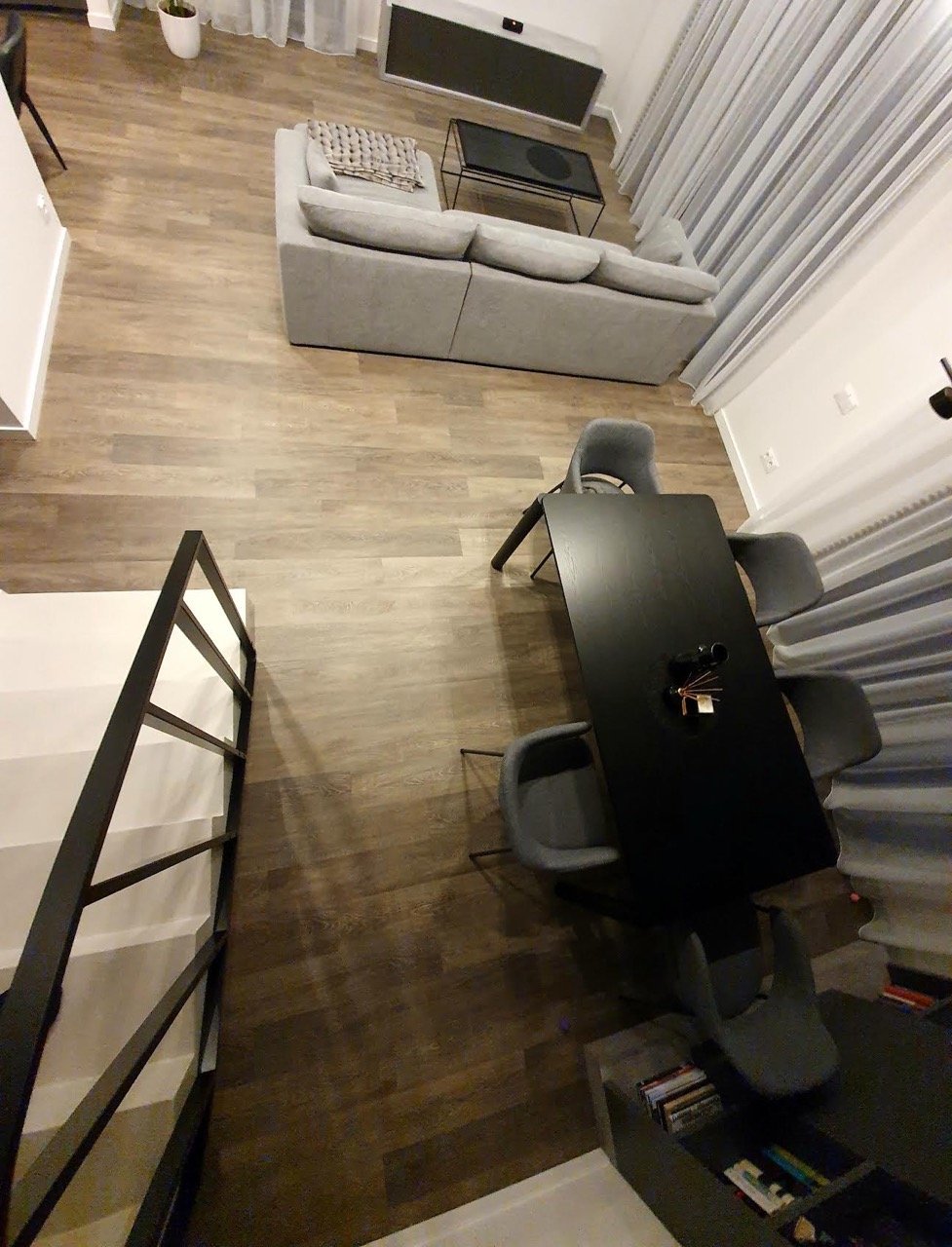 vinilinės grindys interjere