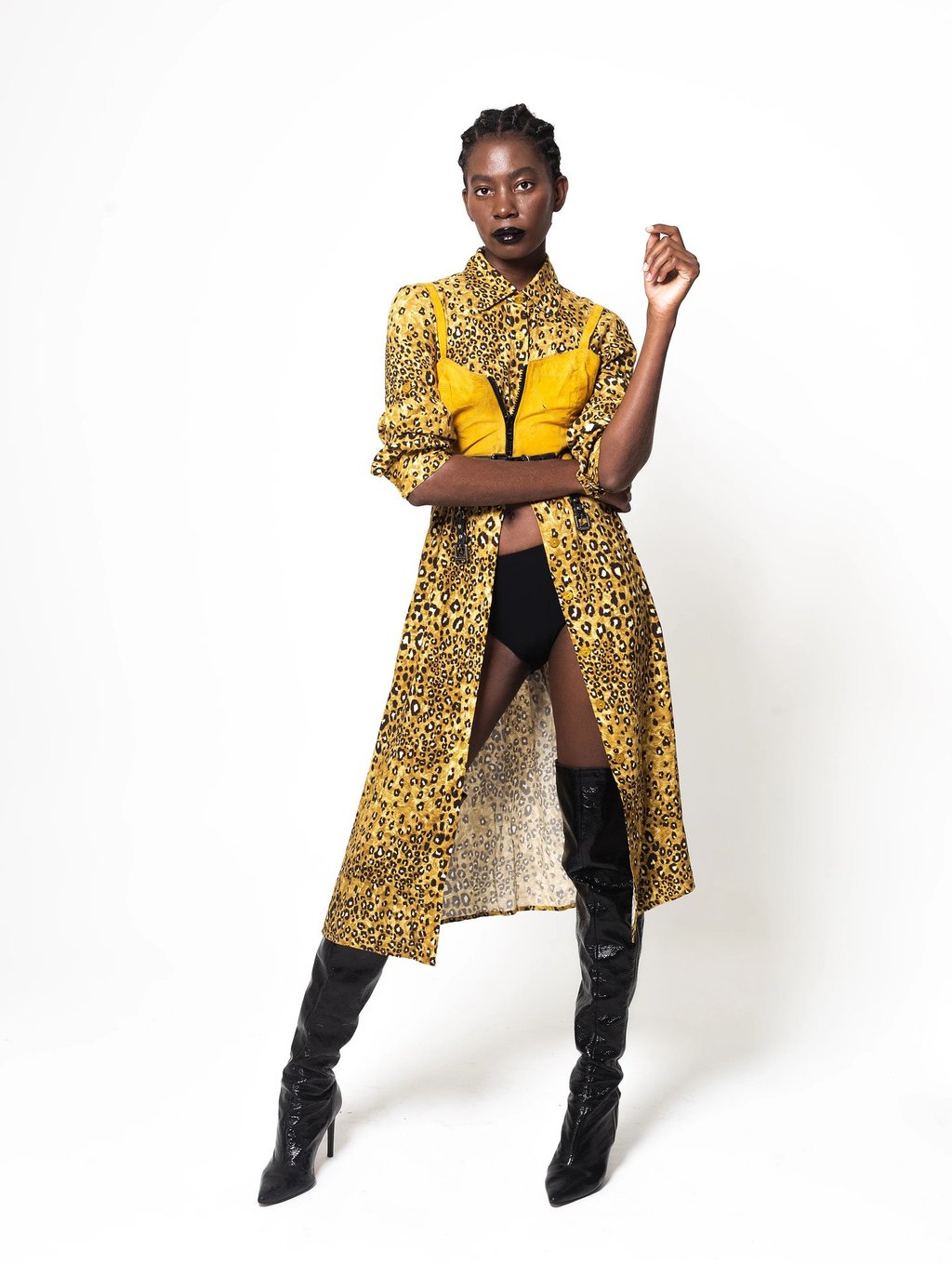 fotografia-de-moda-shooting-em-estúdio-com-modelo-por-Gustavo-Rodrigues