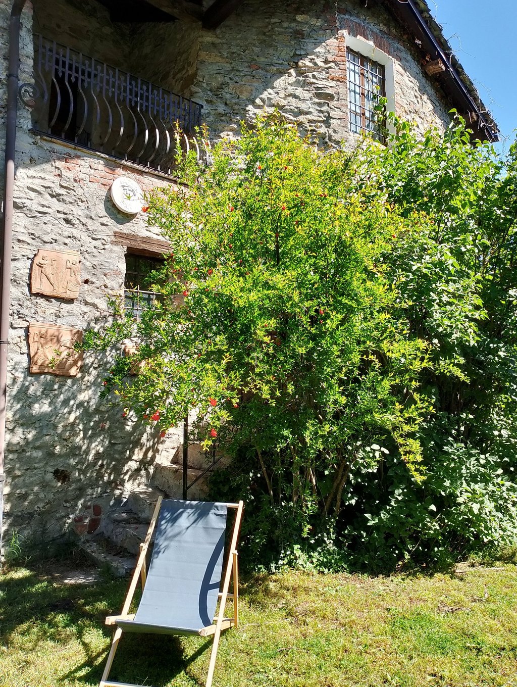garden Italy Piedmont Gaiola holiday home