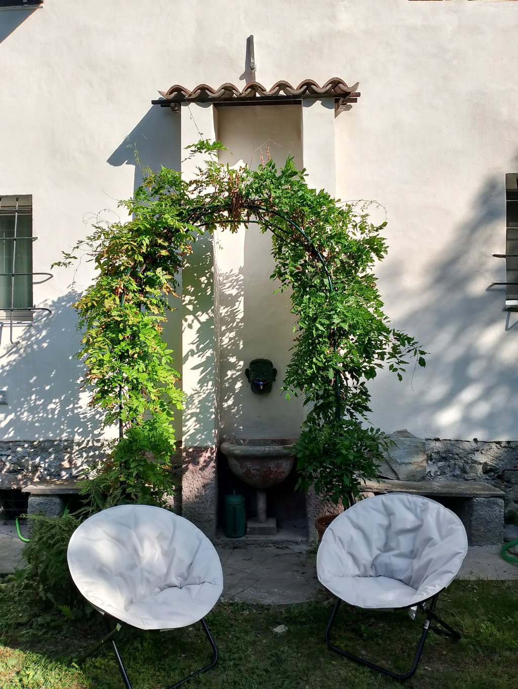 garden Italy Piedmont Gaiola holiday home house rental