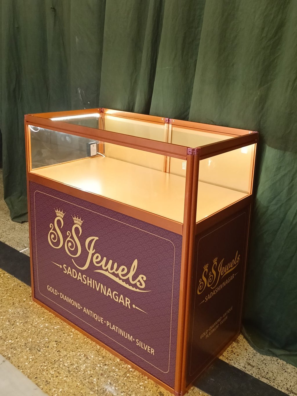 Premium jewellery counter 36" wide and 36" high with Bright LED Lights