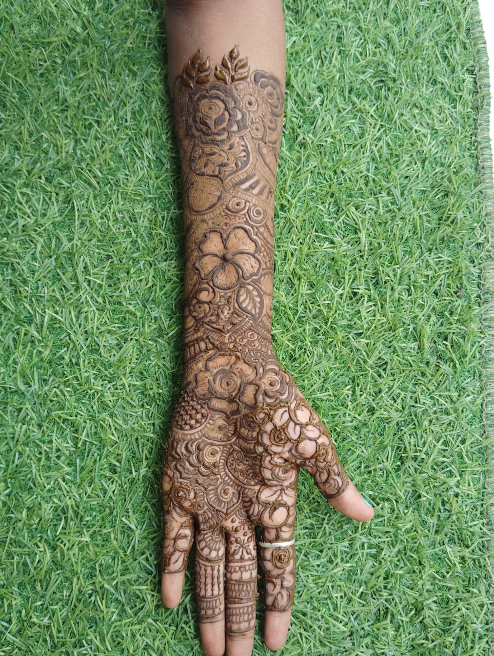 Professional Home Bridal and Party Mehndi Artist Service in Boisar, Palghar, and Umroli, by trustedf