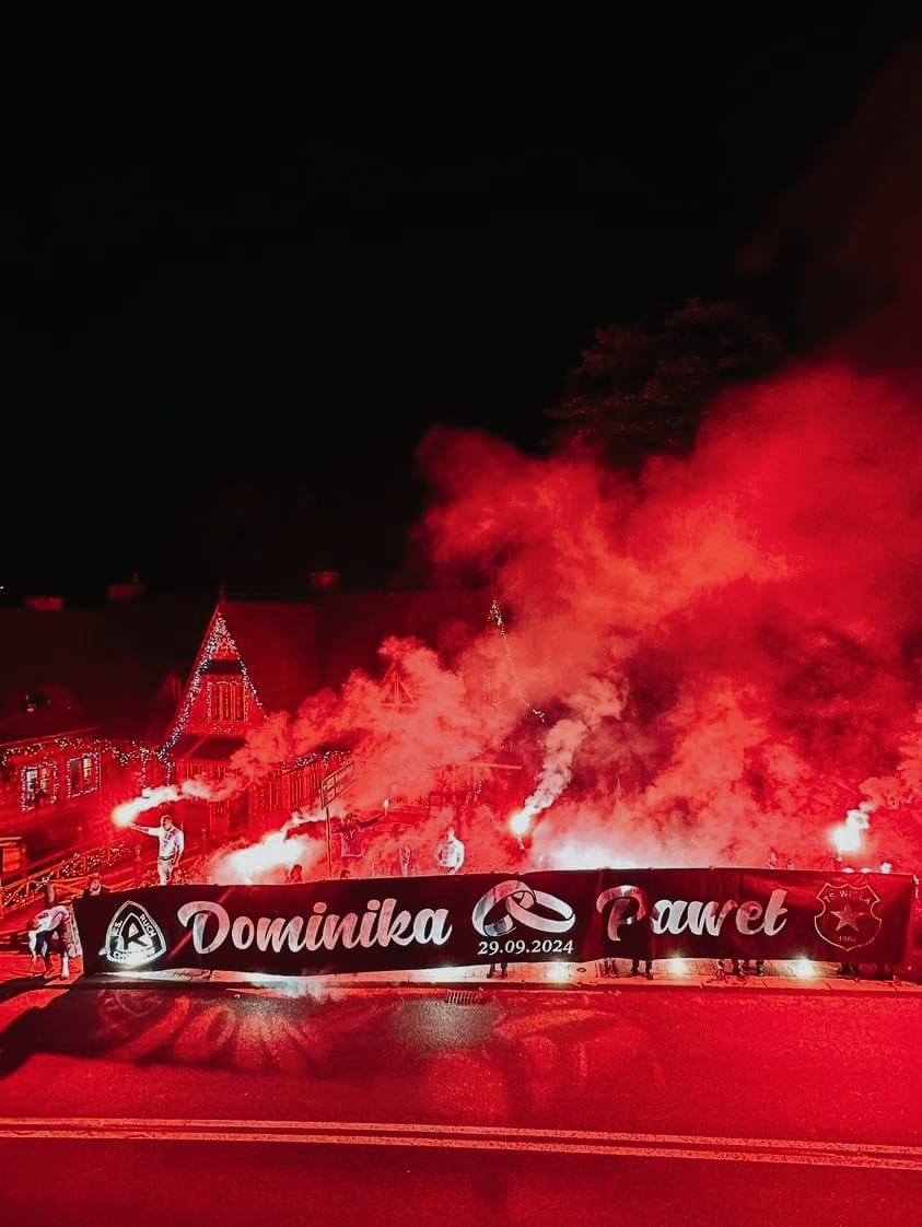 brama weselna kibiców ruch chorzów wisła kraków baner weselny z imionami nowożenców