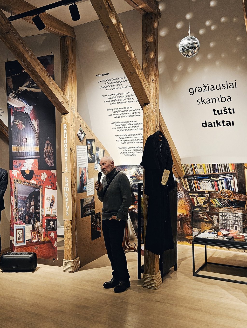 Donaldas Kajokas Parodos atidarymas Kęstutis Navakas