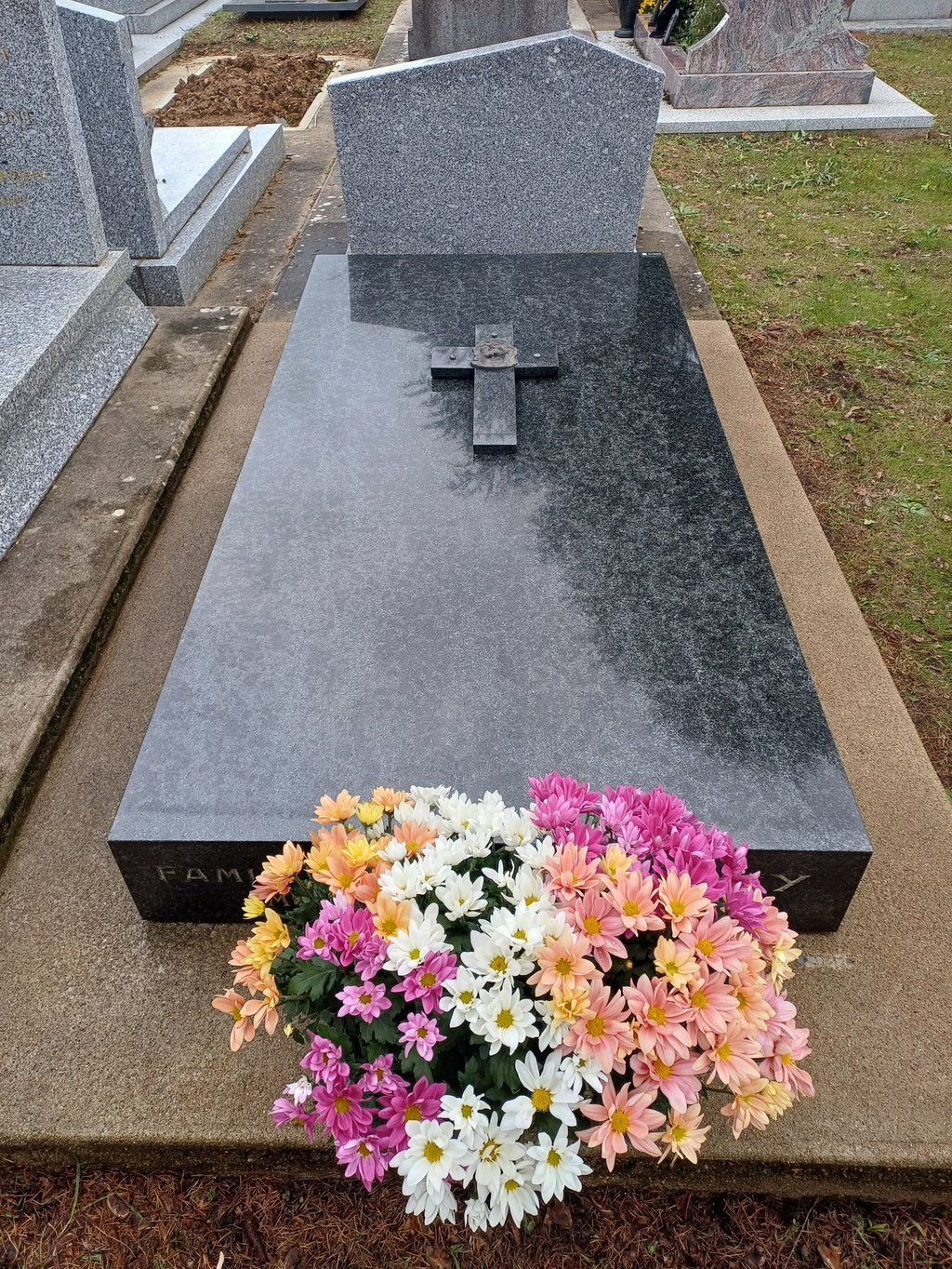 fleurissement tombe pays de la loire sepulture49