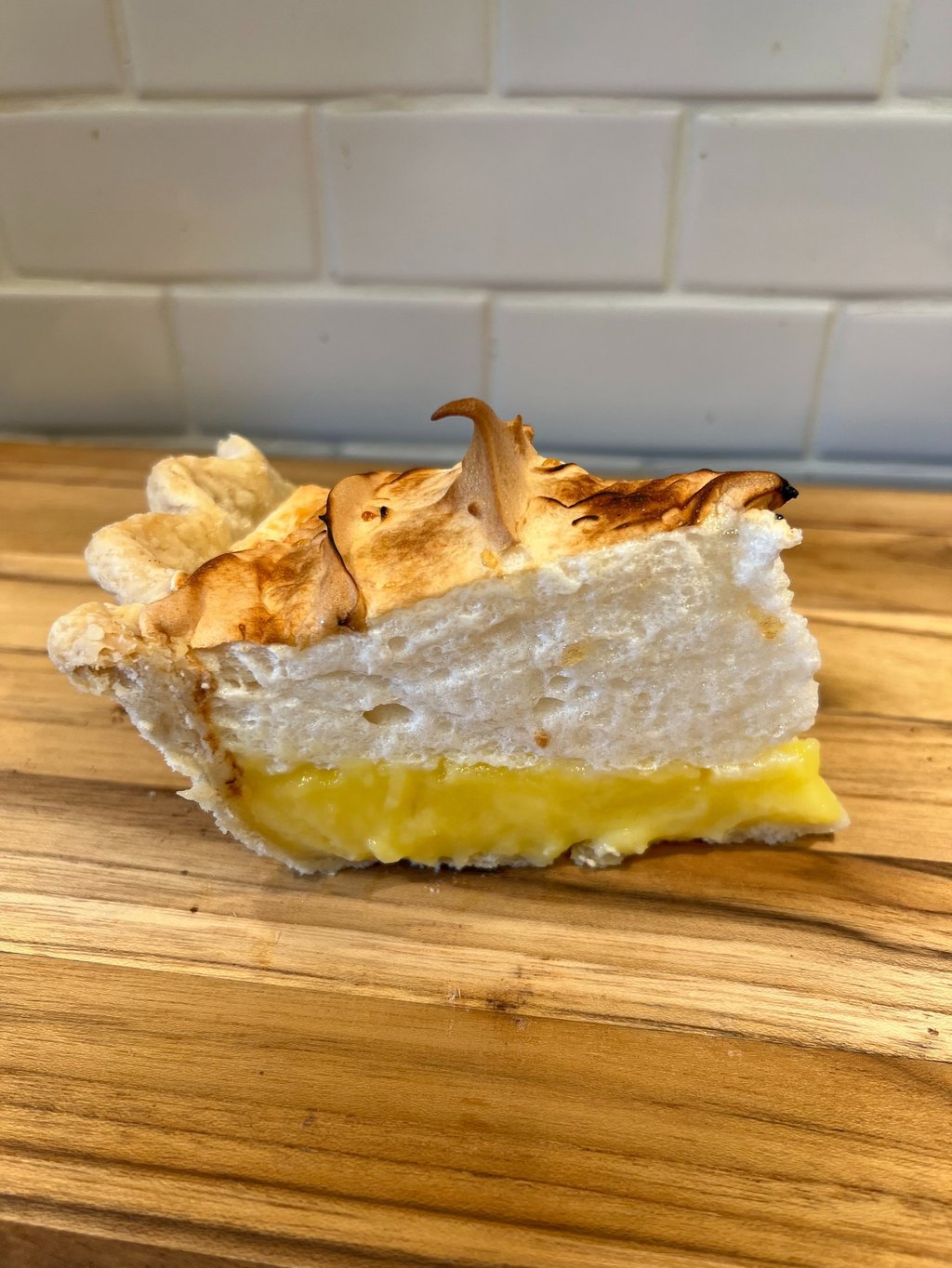 lemon meringue pie slice