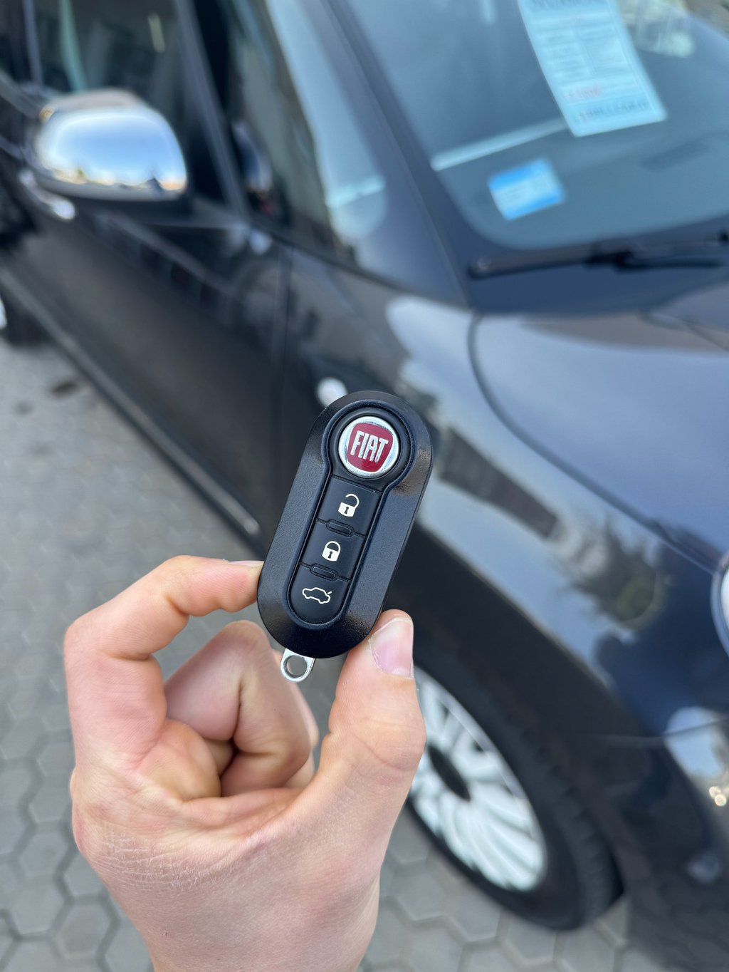 Chiave auto con telecomando radiocomando duplicazione in pochi minuti chiave originale 140€