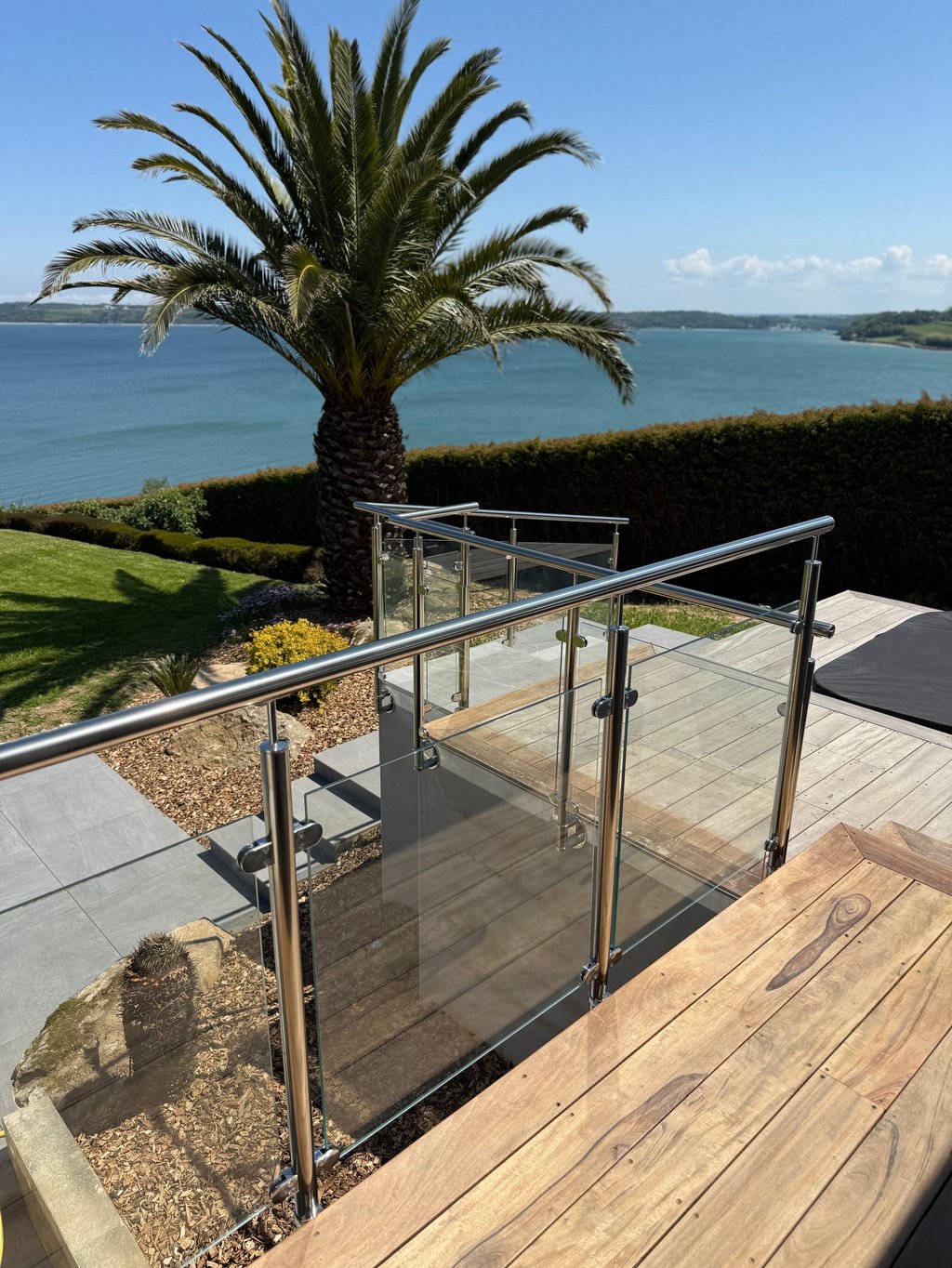 Installation d'un garde-corps de sécurité à Carantec.