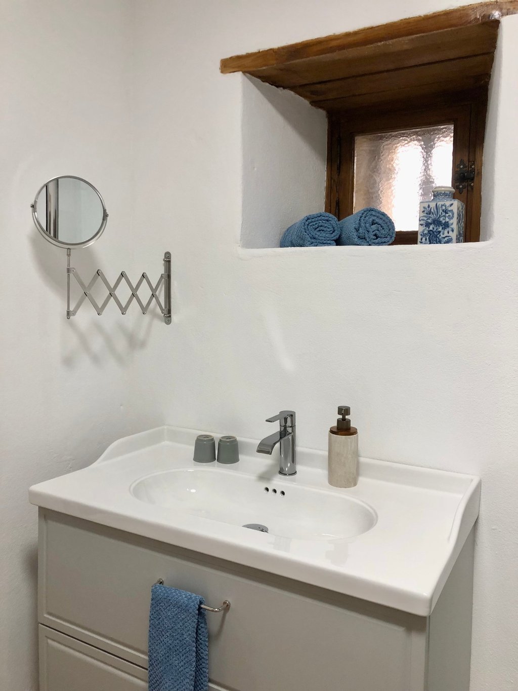 Lavabo, Salle de bain, Chambre d'hôte, Plazac.