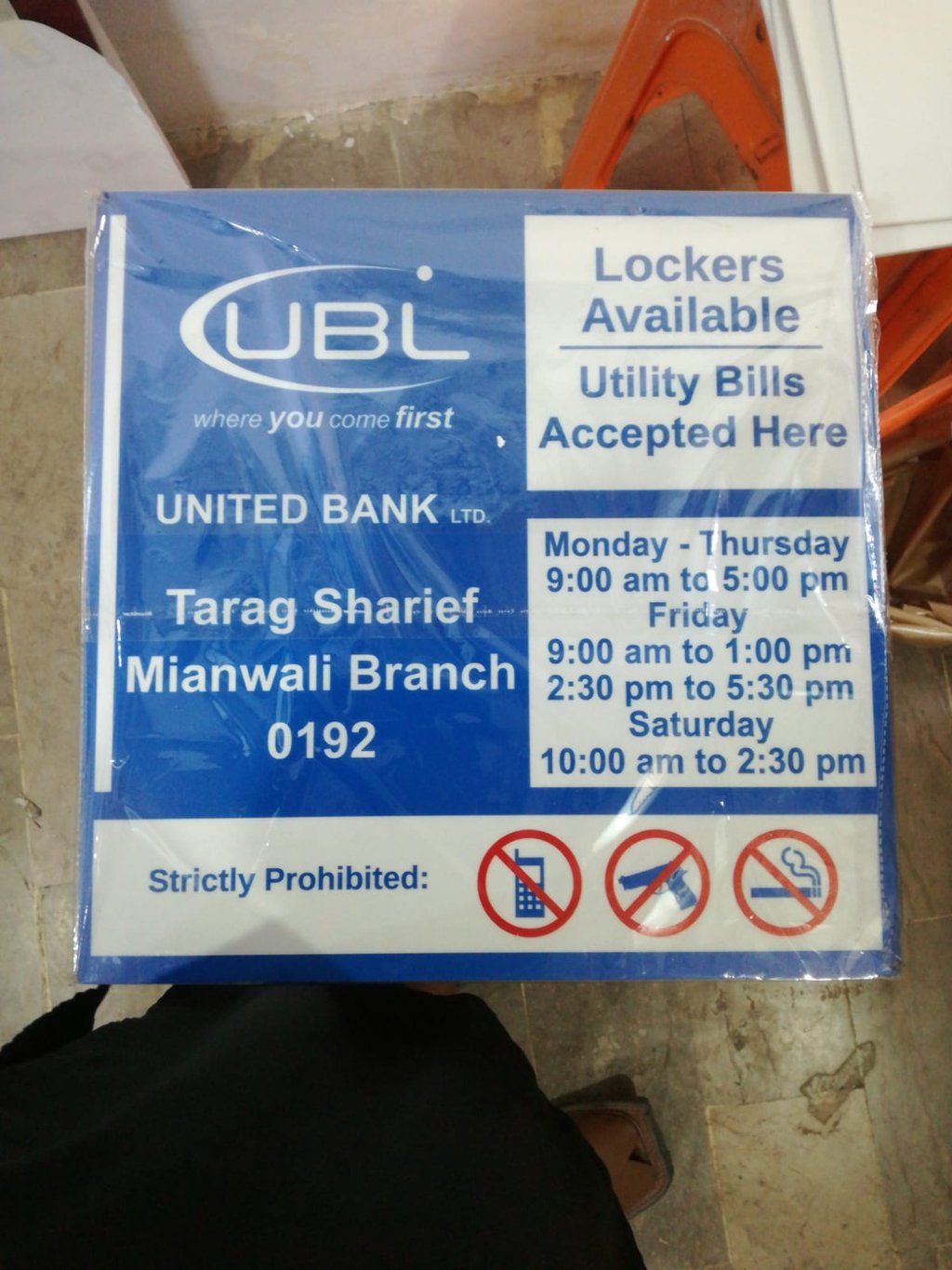 UV printing on acrylic signage