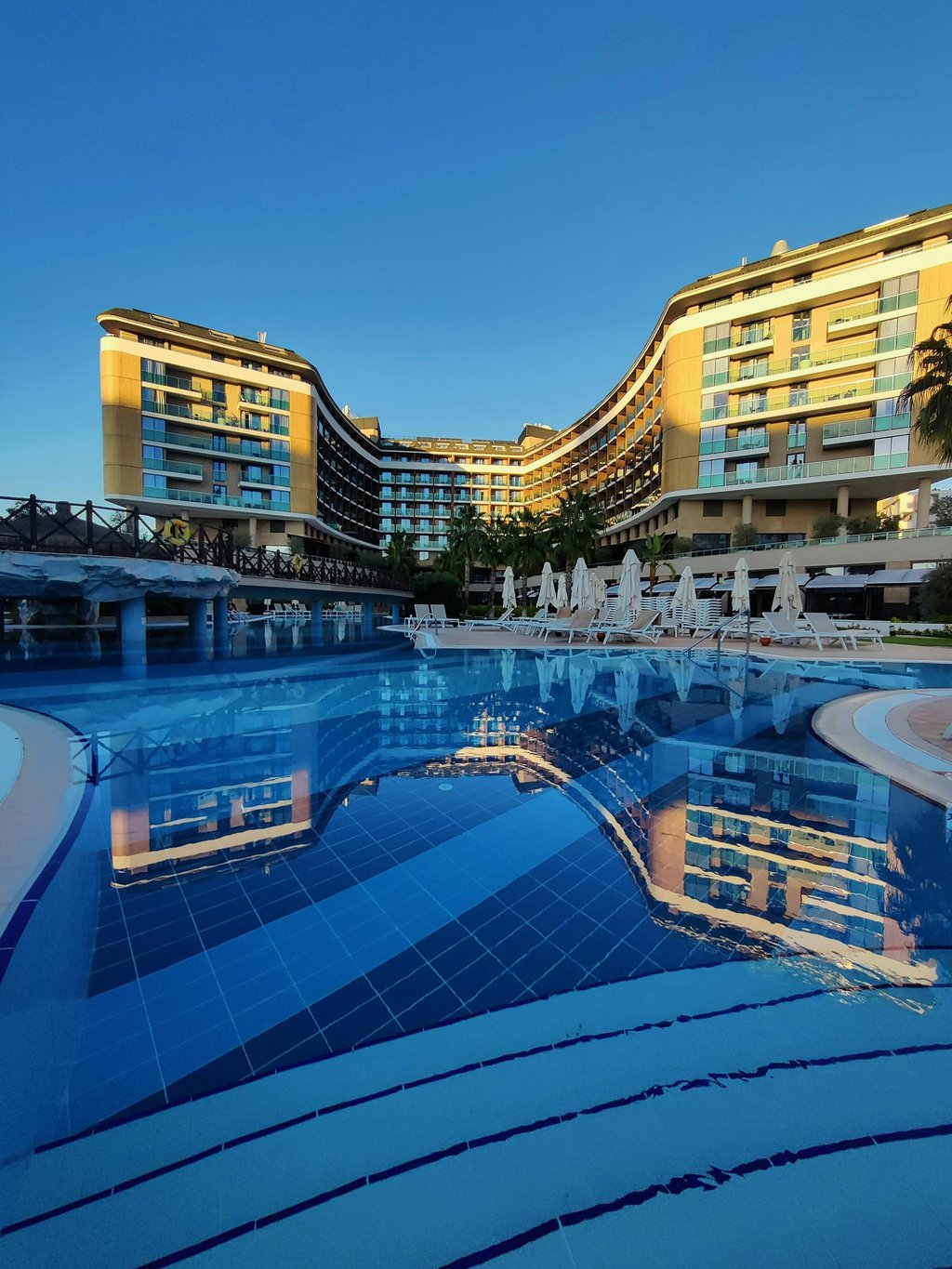 Luxury Pattaya and Bangkok tour package with premium hotels and sightseeing