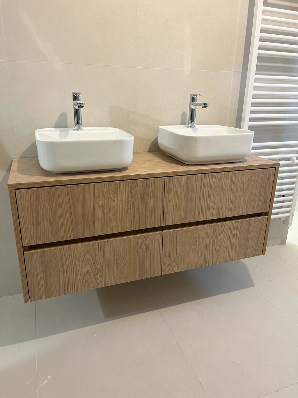 meuble de salle de bain sur mesure