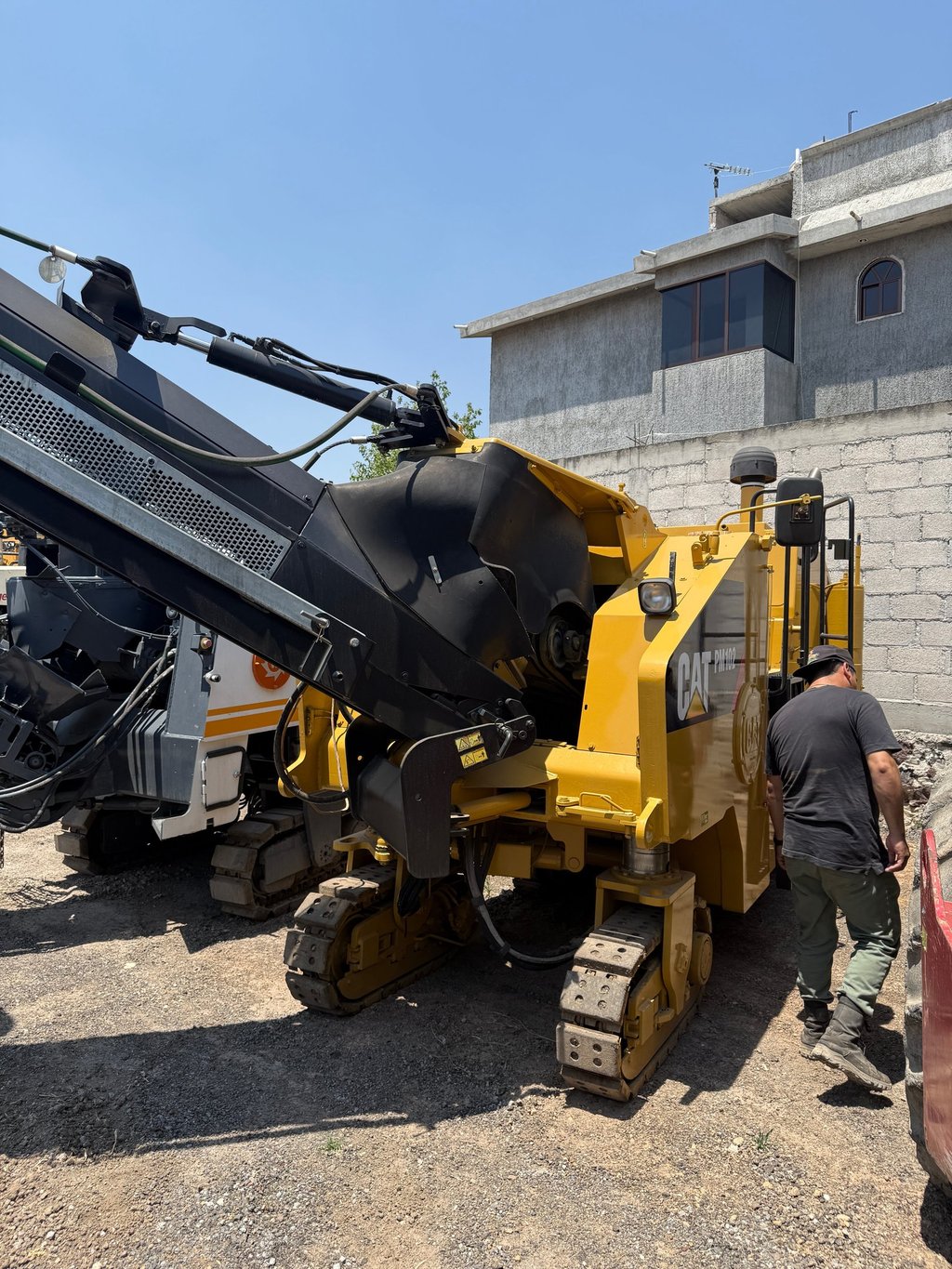 Caterpillar PM102 - Fresadora de Pavimento