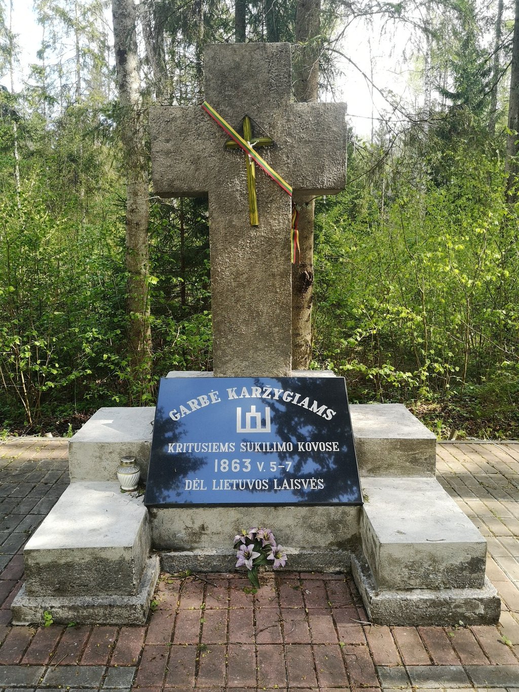 1863 m. sukilėlių kapas, vad. Anglių kalnu