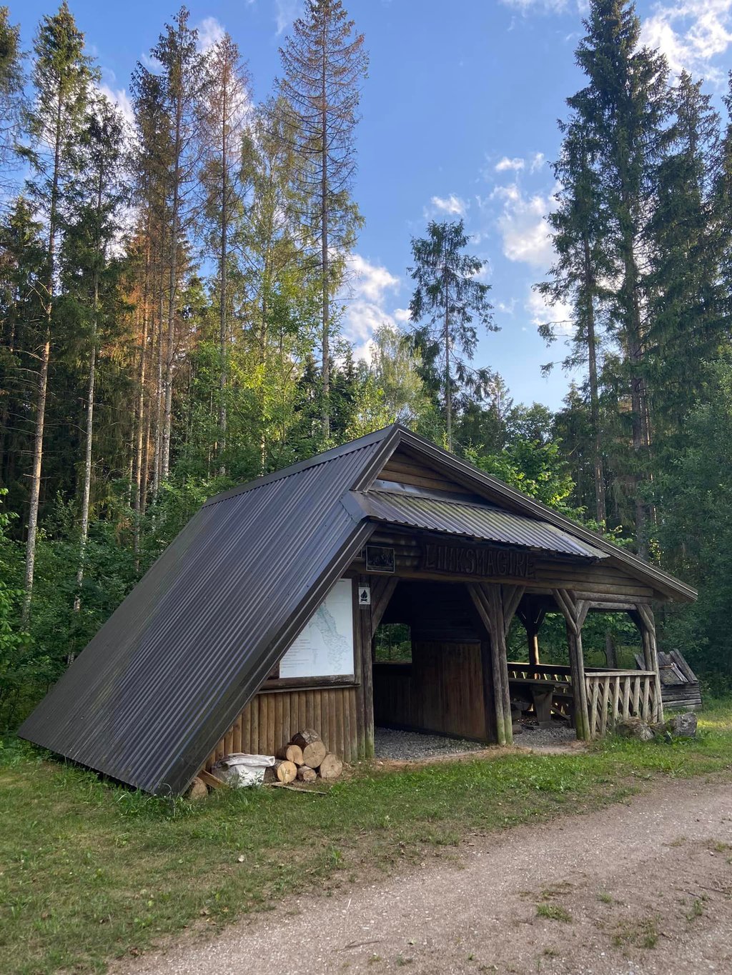 Linksmagirė