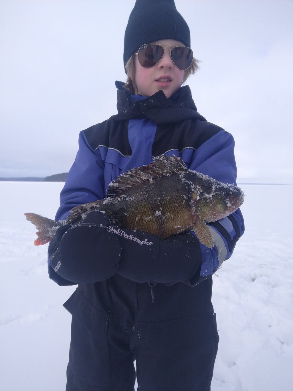 Pêche sur glace en Laponie