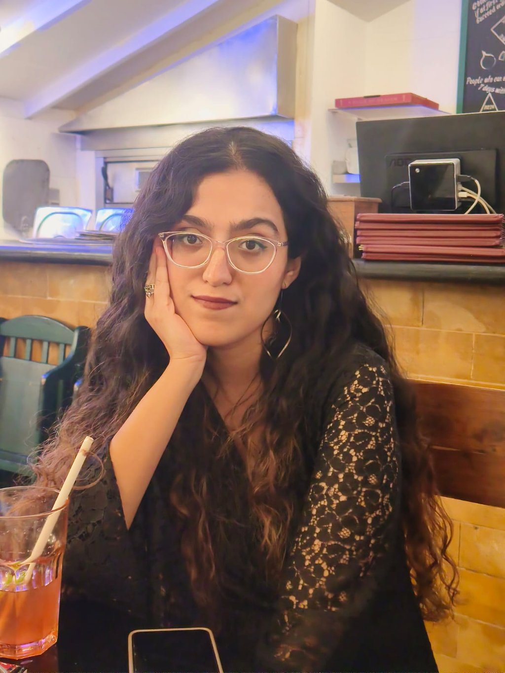 Riya Asrani - Human Website Copywriter