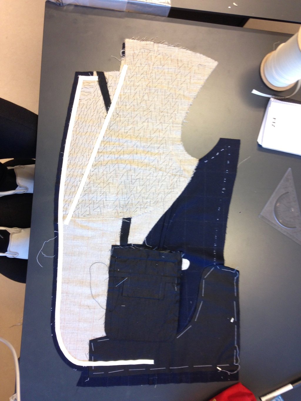 Herre habit ternet uld I skræddersyet af dygtig håndværker