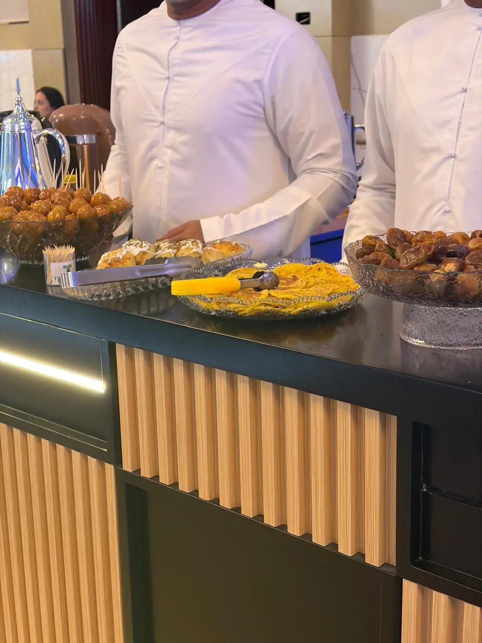 traditional luqaimat, luqaimat in dubai, luqaimat makers in dubai, luqaimat live station in dubai